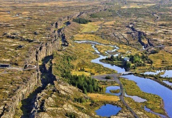 Thingvellir National Park Iceland tour Golden Circle