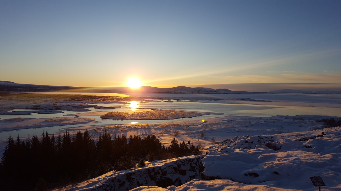 Private Golden Circle tour in Iceland with Whale’s Fjord Road views Product-1750315868-3.jpg