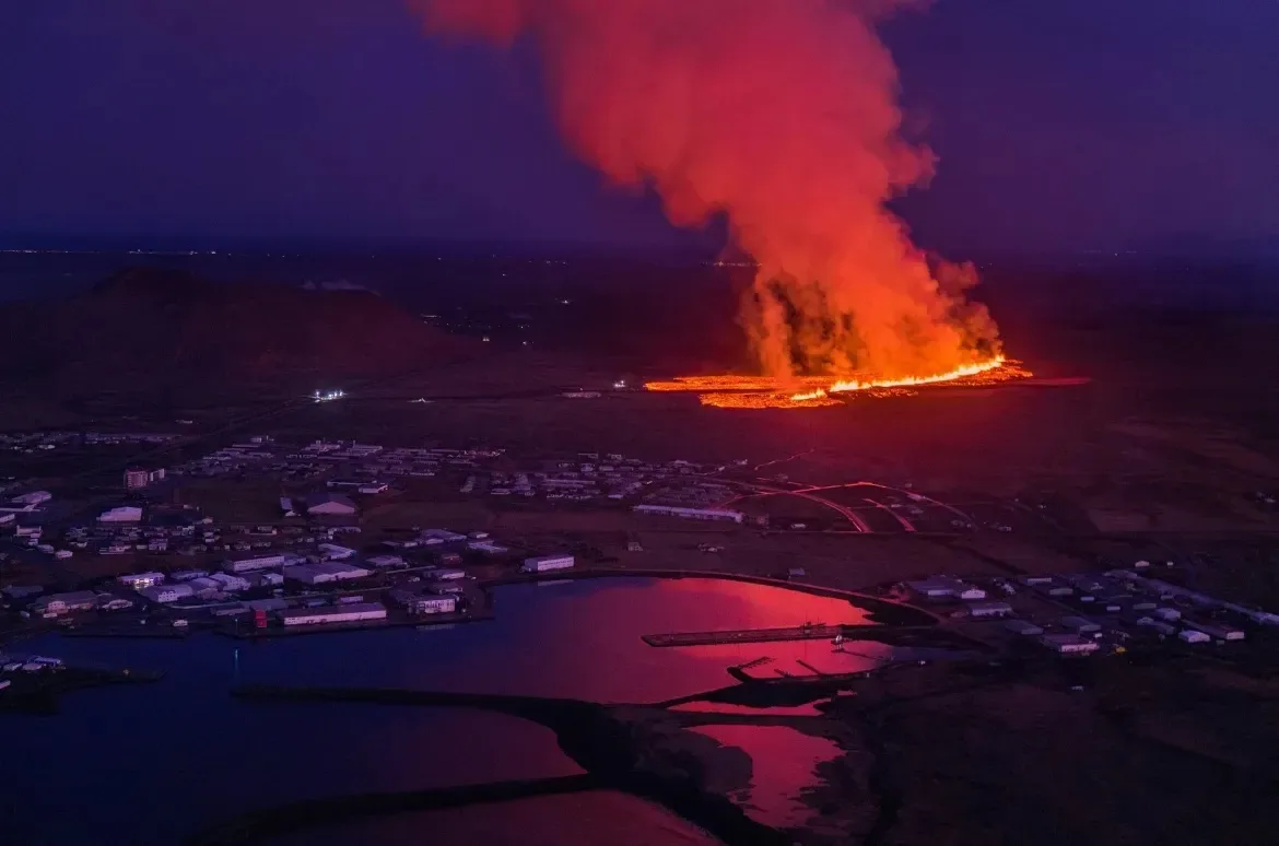 Premium private Reykjanes Peninsula and Blue Lagoon tour, Bridge Between Continents Iceland